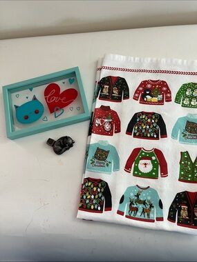 Kitty Ugly Sweater Print Kitchen Towel Kitty Love on clear glass pic & figurine
